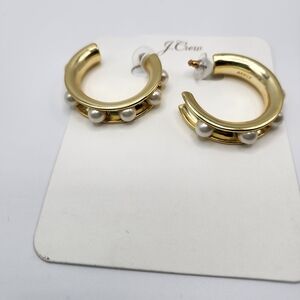 J CREW NWT hoop gold tone and pearl studded earrings!  Clearly marked.